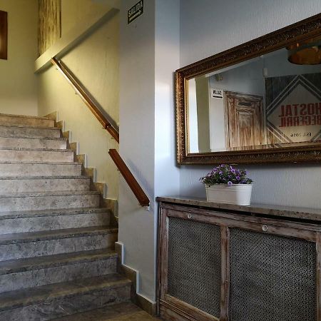 Hostal Becerril Becerril de la Sierra Buitenkant foto