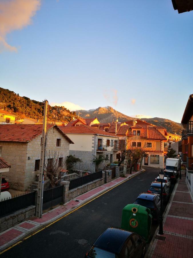 Hostal Becerril Becerril de la Sierra Buitenkant foto